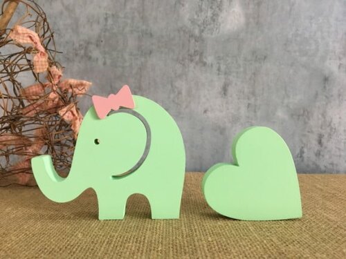 Elefantinho de MDF + Coração