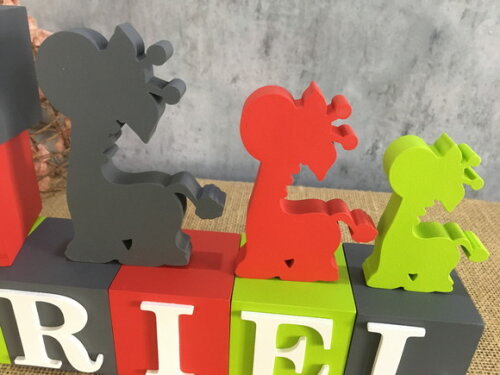 Girafas Trio + Cubos Personalizados com Nome 6x6cm - Bebê