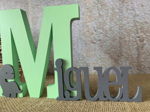 Letras de mdf -nomes 18cm Dinossauro