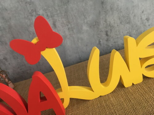 MINNIE - Letras Disney