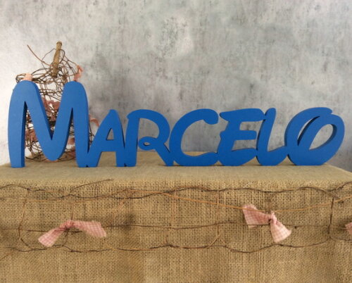 Nomes de mdf - Letra Disney - Mesa