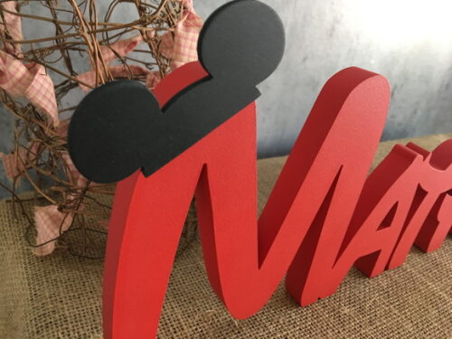 Nomes de MDF - Letra Disney - Mesa