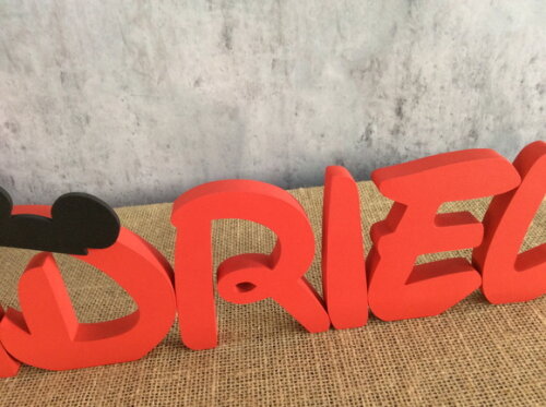 Nomes de MDF- Letra Disney - Mesa