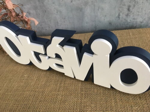 Nomes em mdf - Sobreposição