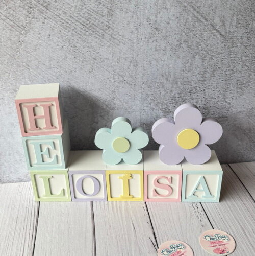 Tons Pastel Cubos 6x6cm e Dupla de Flor Decoração Bebê
