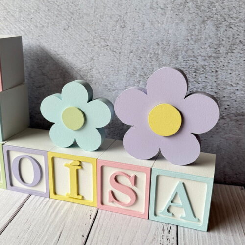 Tons Pastel Cubos 6x6cm e Dupla de Flor Decoração Bebê