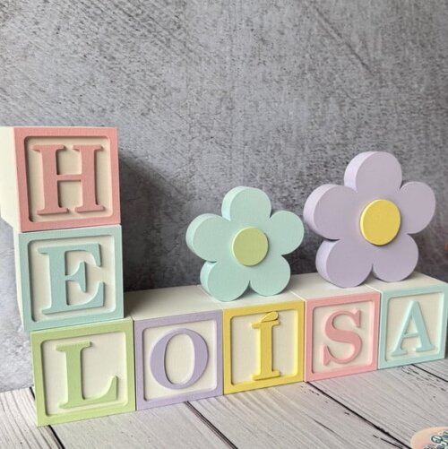 Tons Pastel Cubos 6x6cm e Dupla de Flor Decoração Bebê