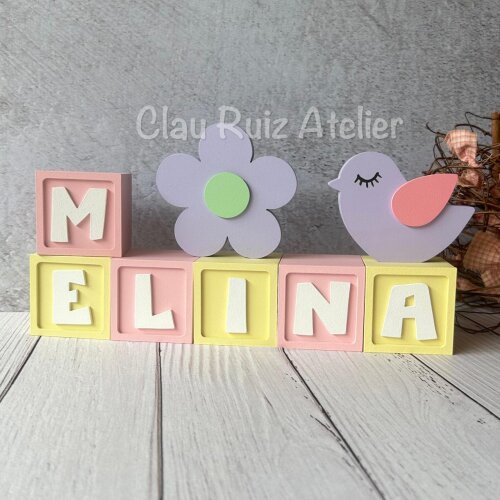 Cubos Decorativos Personalizados 6x6 cm com Passarinho 8 cm e Flor 10cm em MDF para Quarto de Bebê e Festa Infantil