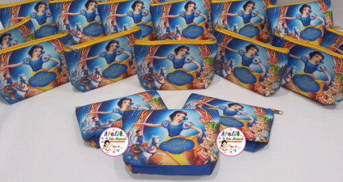 Necessaire personalizada Branca de neve