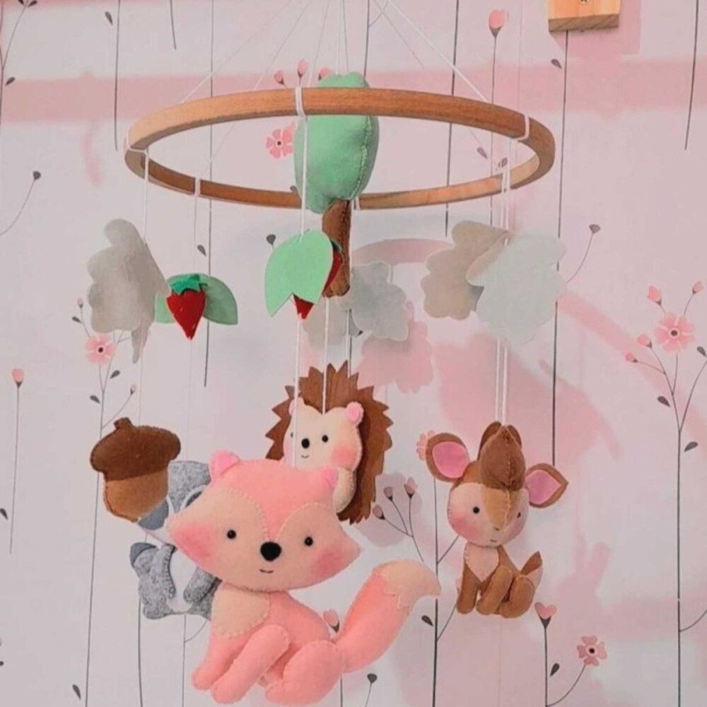 Móbile Bosque em Feltro para Berço | Decoração Quarto Bebê M
