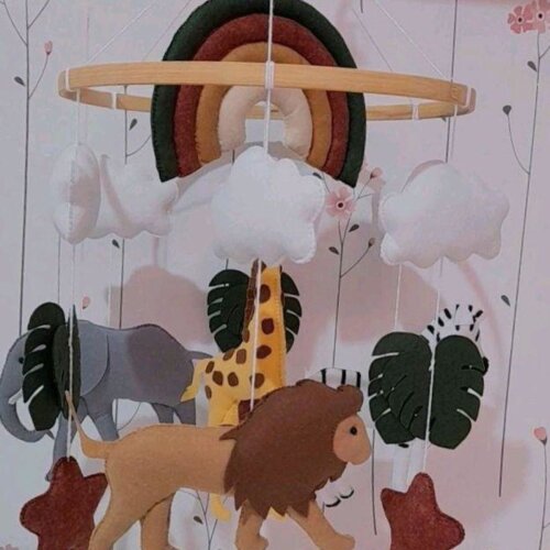 Móbile Safari Selva em Feltro para Berço | Decoração Infantil