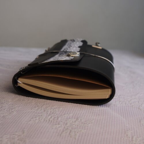 Journal Preto e Prateado