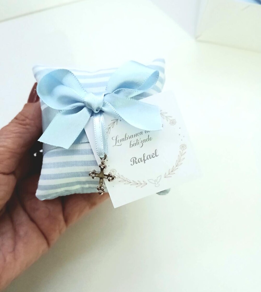 Lembrancinha de batizado com tag personalizada kit 15 lembrancinh