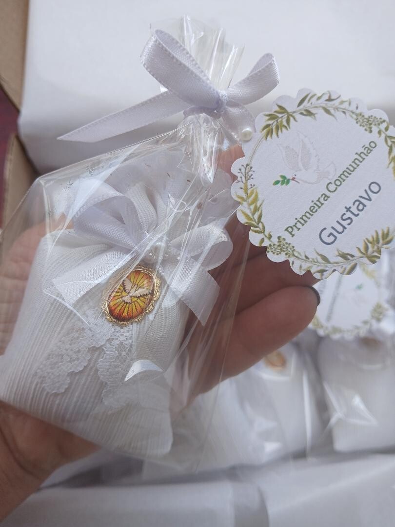 lembrancinha primeira comunhão com tag personalizada