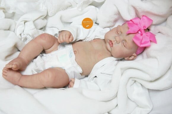 Bebê Reborn Menina Barato Toda em Vinil Siliconado Oferta