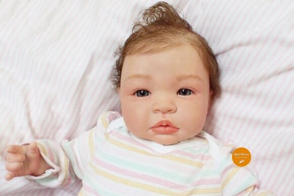 Bebê Reborn Menina Bebê Realista Lindíssima com Enxoval
