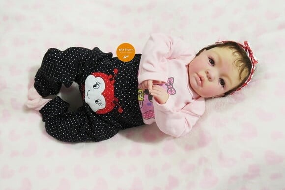 Bebê Reborn Menina Boneca Linda e Realista em Promoção