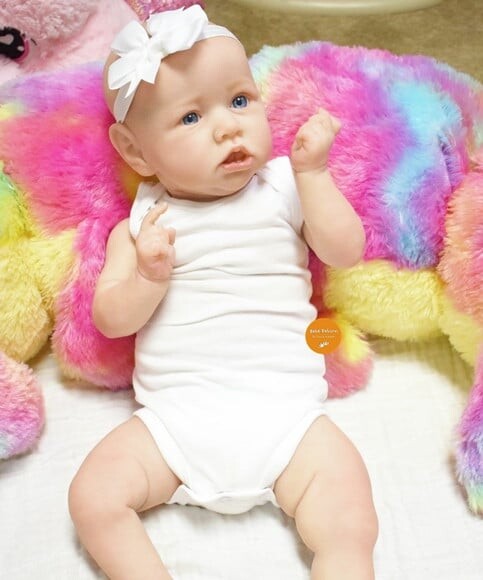 Bebê Reborn Menina com Chupeta Muito Linda Parece de Verdade