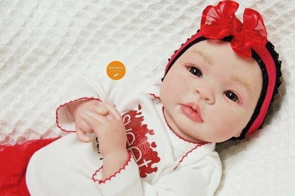 Bebê Reborn Menina com Detalhes Reais Super Promoção