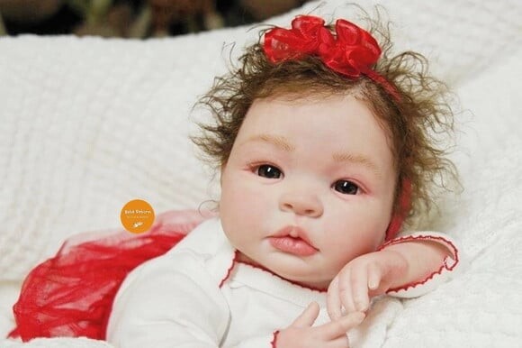Bebê Reborn Menina Detalhes Reais Lindíssima com Enxoval