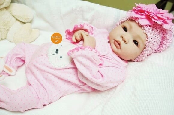 Bebê Reborn Menina Realista Linda e Muito Fofa com Enxoval