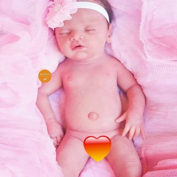 Bebê Reborn Menina Realista Lindíssima Toda Silicone Sólido
