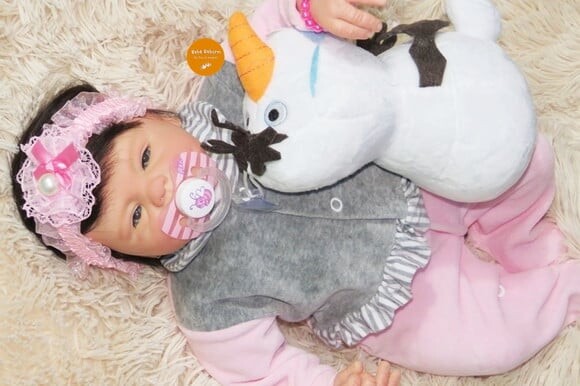 Bebê Reborn Menina Realista Muito Fofa Membros Siliconado