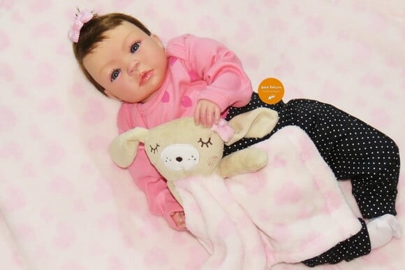 Bebê Reborn Menina Super Fofo e Realista Parece de Verade