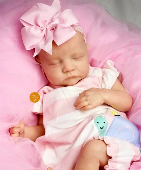 Bebê Reborn Menina Um Doçura Muito Fofa Parece de Verdade