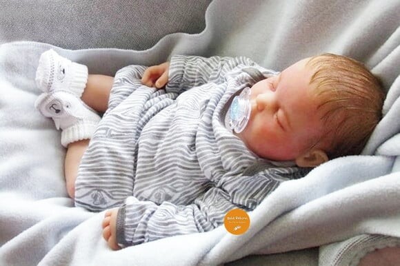 Bebê Reborn Menino Bebê Super Realista Todo Silicone Sólido