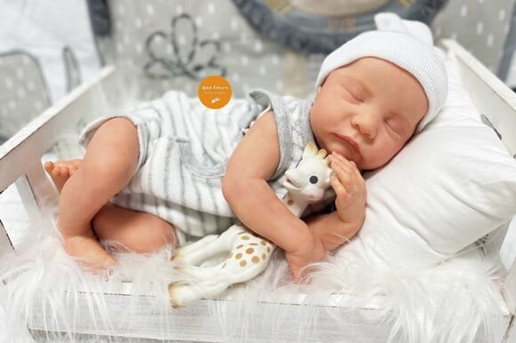 Bebê Reborn Menino Realista Uma Fofura Acompanha Chupeta