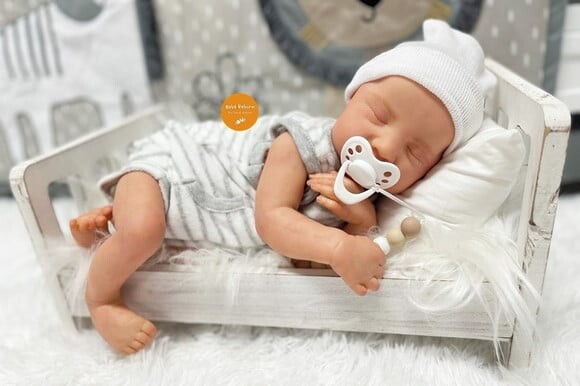 Bebê Reborn Menino Realista Uma Fofura Acompanha Chupeta