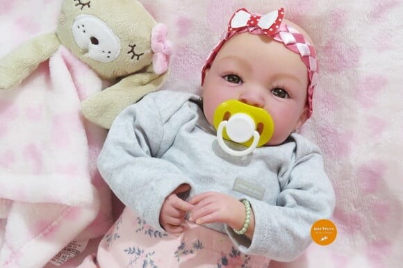 Boneca Bebê Reborn Menina Bebê Realista Barato com Enxoval