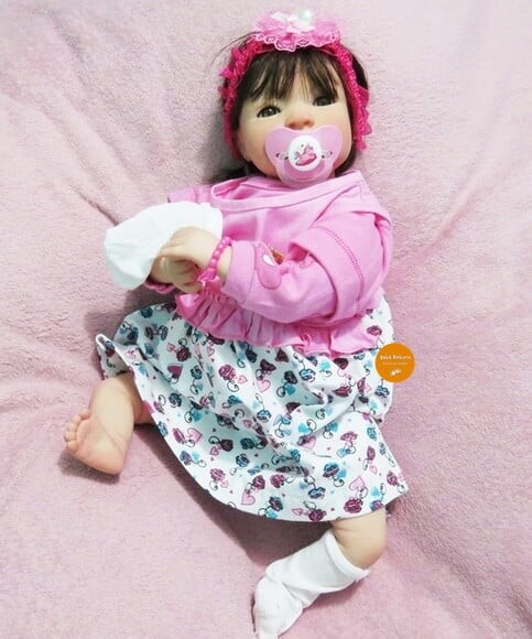 Boneca Bebê Reborn Menina Linda Recém Nascida com Enxoval