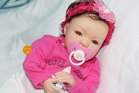 Boneca Bebê Reborn Menina Linda Parece Um Bebê de Verdade