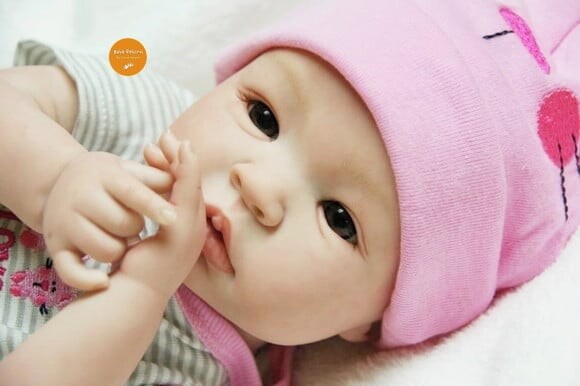 Boneca Bebê Reborn Menina Realista Um Verdadeiro Presente