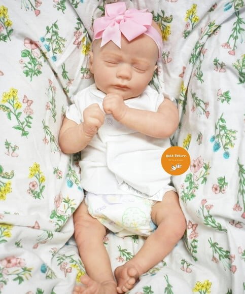 Bebê Reborn Menina em Promoção Lindo Enxoval e Acessórios