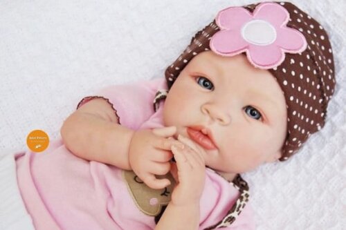 Bebê Reborn Menina Linda com Olhos Azuis Recém Nascida