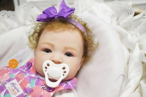 Bebê Reborn Menina Linda e Realista Um Verdadeiro Presente