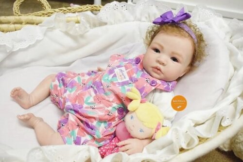 Bebê Reborn Menina Linda e Realista Um Verdadeiro Presente