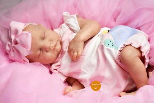 Bebê Reborn Menina Um Doçura Muito Fofa Parece de Verdade