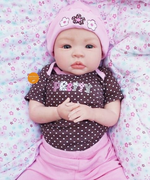 Boneca Bebê Reborn Menina Linda e Perfeitinha com Enxoval