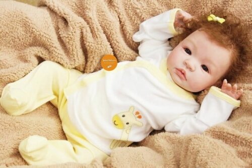 Boneca Bebê Reborn Menina Princesinha Realista com Enxoval