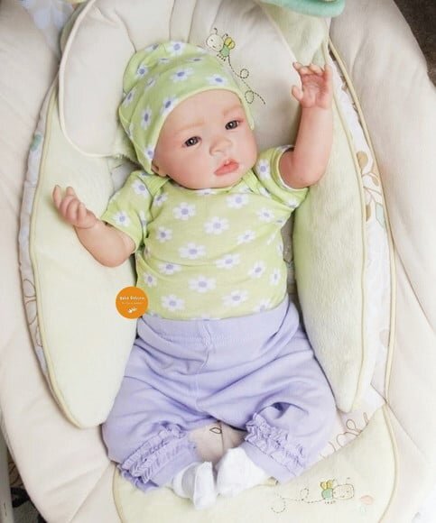 Boneca Bebê Reborn Menina Realista Bebê com Lindo Enxoval
