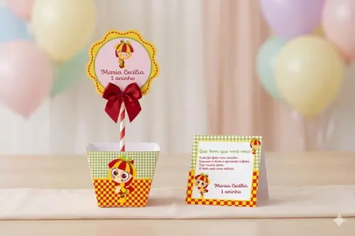 Centro de Mesa Personalizado Emília com Cartão de Mesa