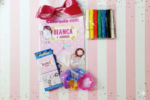 Kit Colorir Personalizado com Kit Massinha Circo Rosa