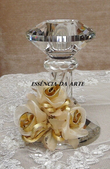 2 Buques Flor em Cetim e Organza Dourada