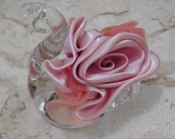 2 Flores Rosa em Cetim e Organza Nude Ii