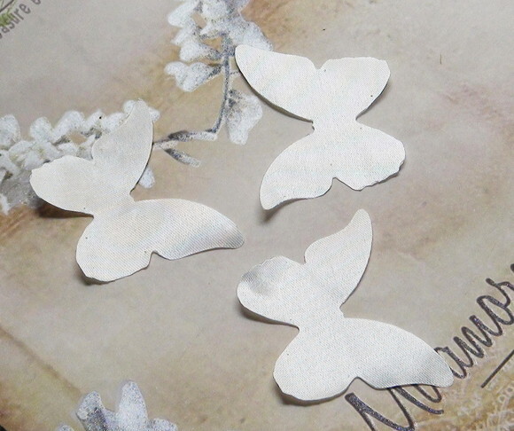 Borboletas em Cetim - Off White - 25 un
