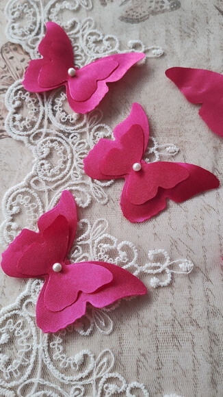 Borboletas em Dupla Camada - 10 un - 6,0 x 5,0 cm